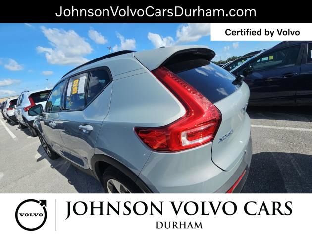Used 2026 Volvo XC40 B5 Plus AWD/4WD image 7