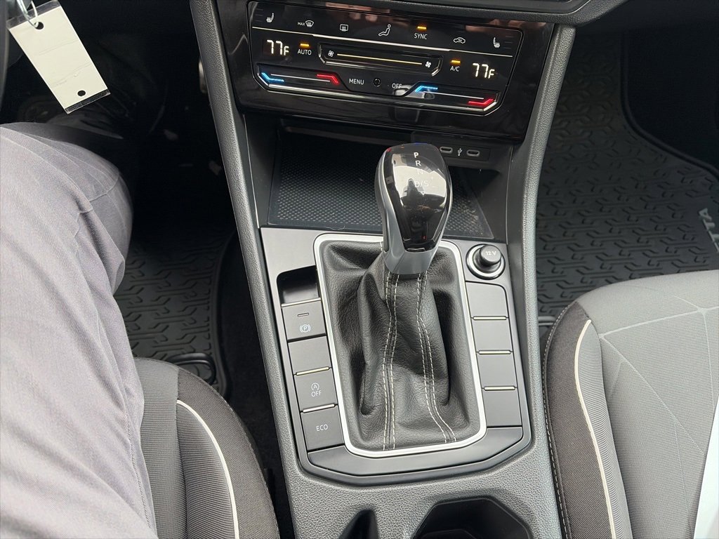 Certified 2025 Volkswagen Jetta Sport image 18