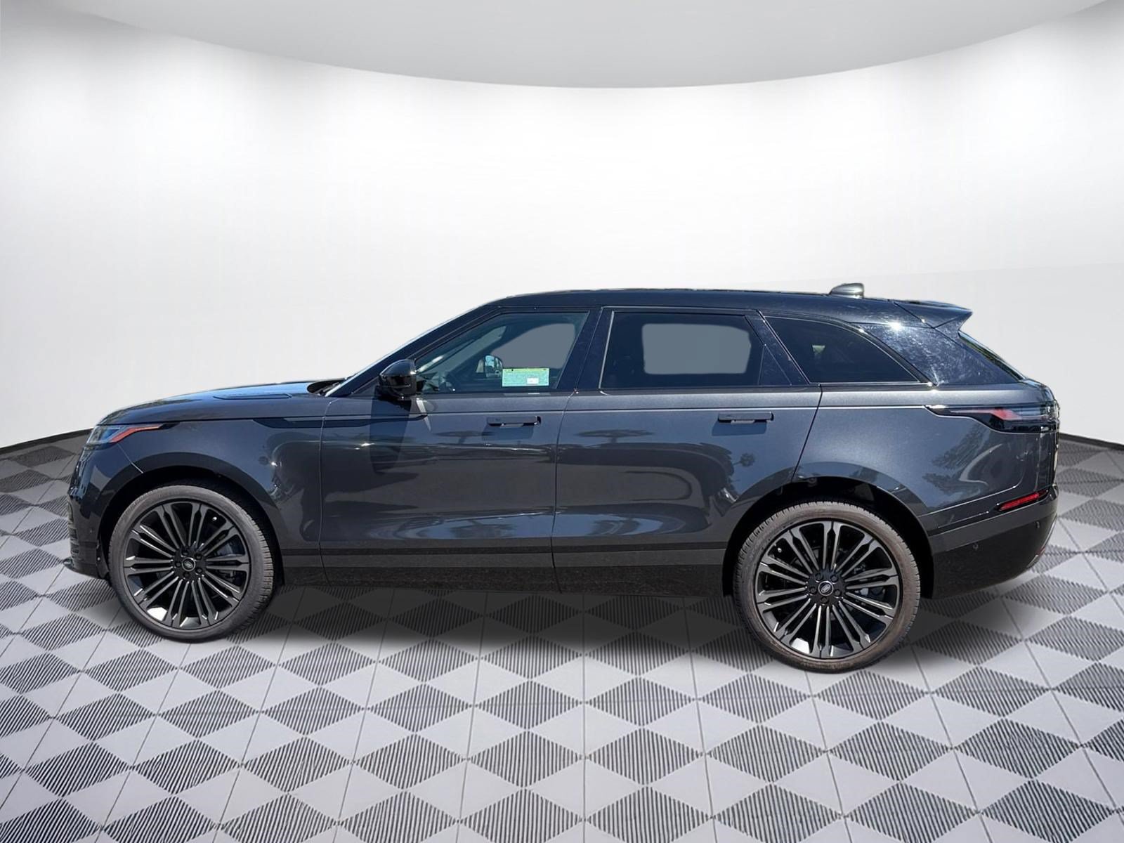 New 2026 Land Rover Range Rover Velar Dynamic SE AWD/4WD image 2