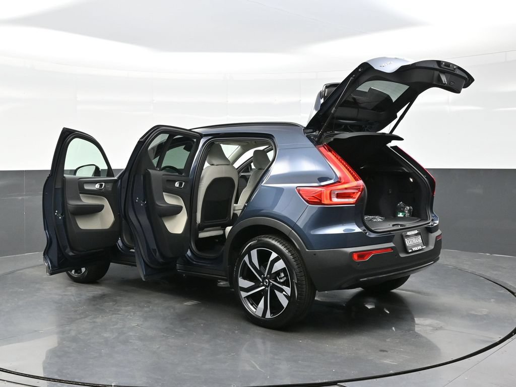 New 2026 Volvo XC40 B5 Ultra w/ Protection Package Premier AWD/4WD image 46