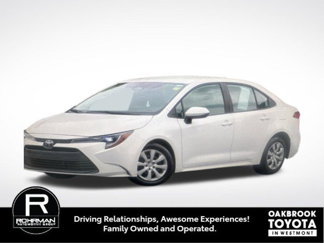 Used 2025 Toyota Corolla LE FWD image 2