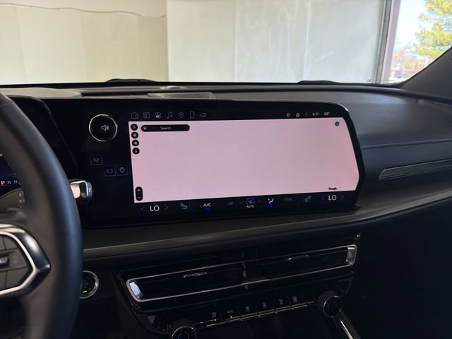 Certified 2025 Chevrolet Traverse LT w/ Enhanced Driving Package image 28