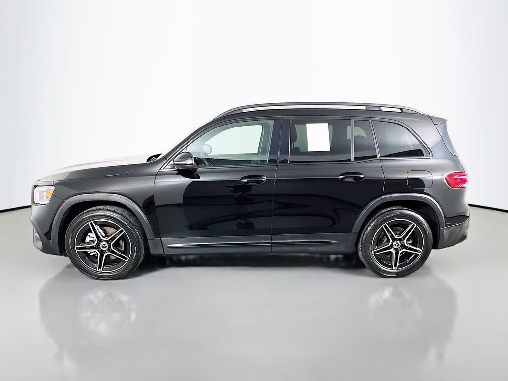 Used 2022 Mercedes-Benz GLB 250 w/ AMG Line image 5