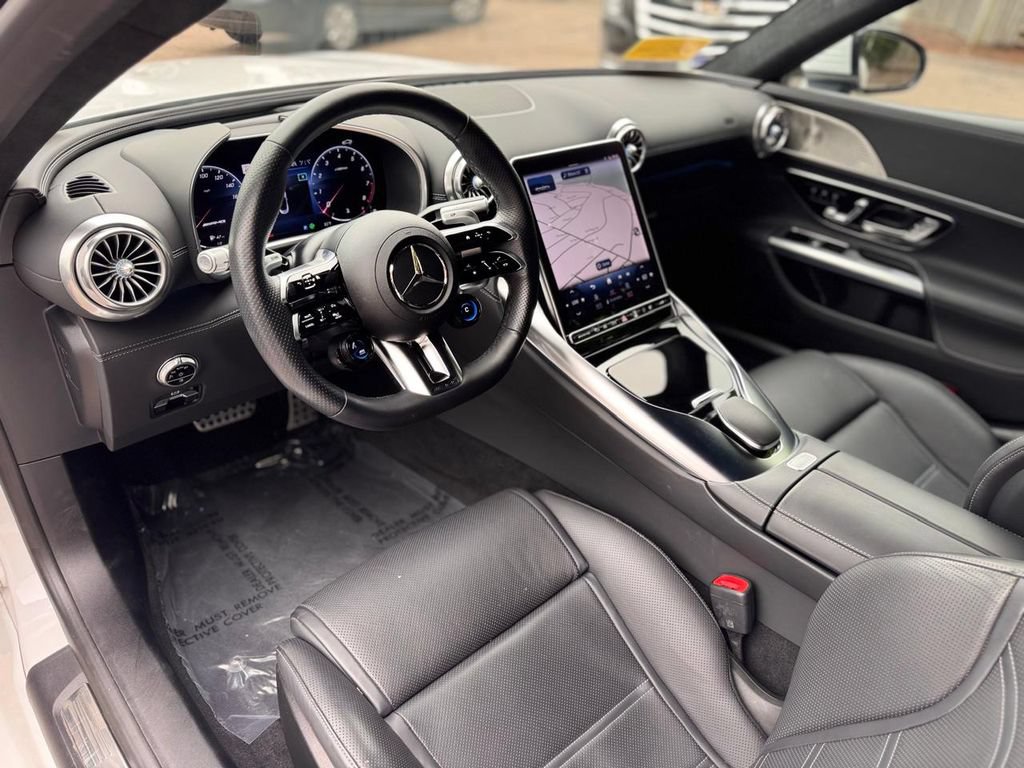 Used 2023 Mercedes-Benz SL 55 AMG 4MATIC w/ Driver Assistance Package image 16