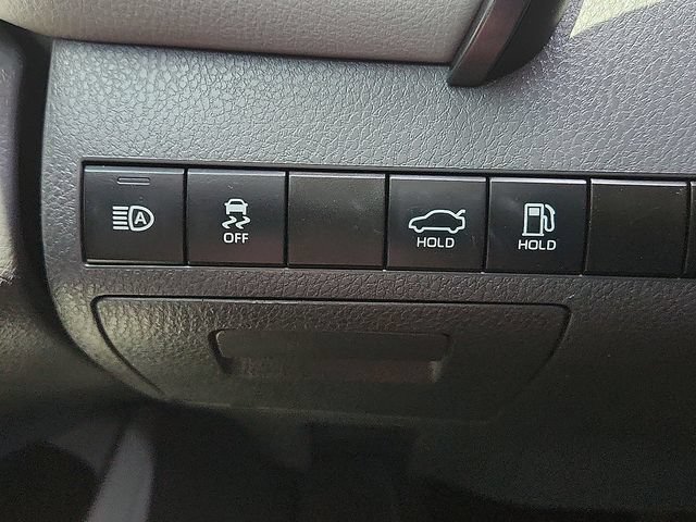 Used 2022 Toyota Camry SE FWD image 21