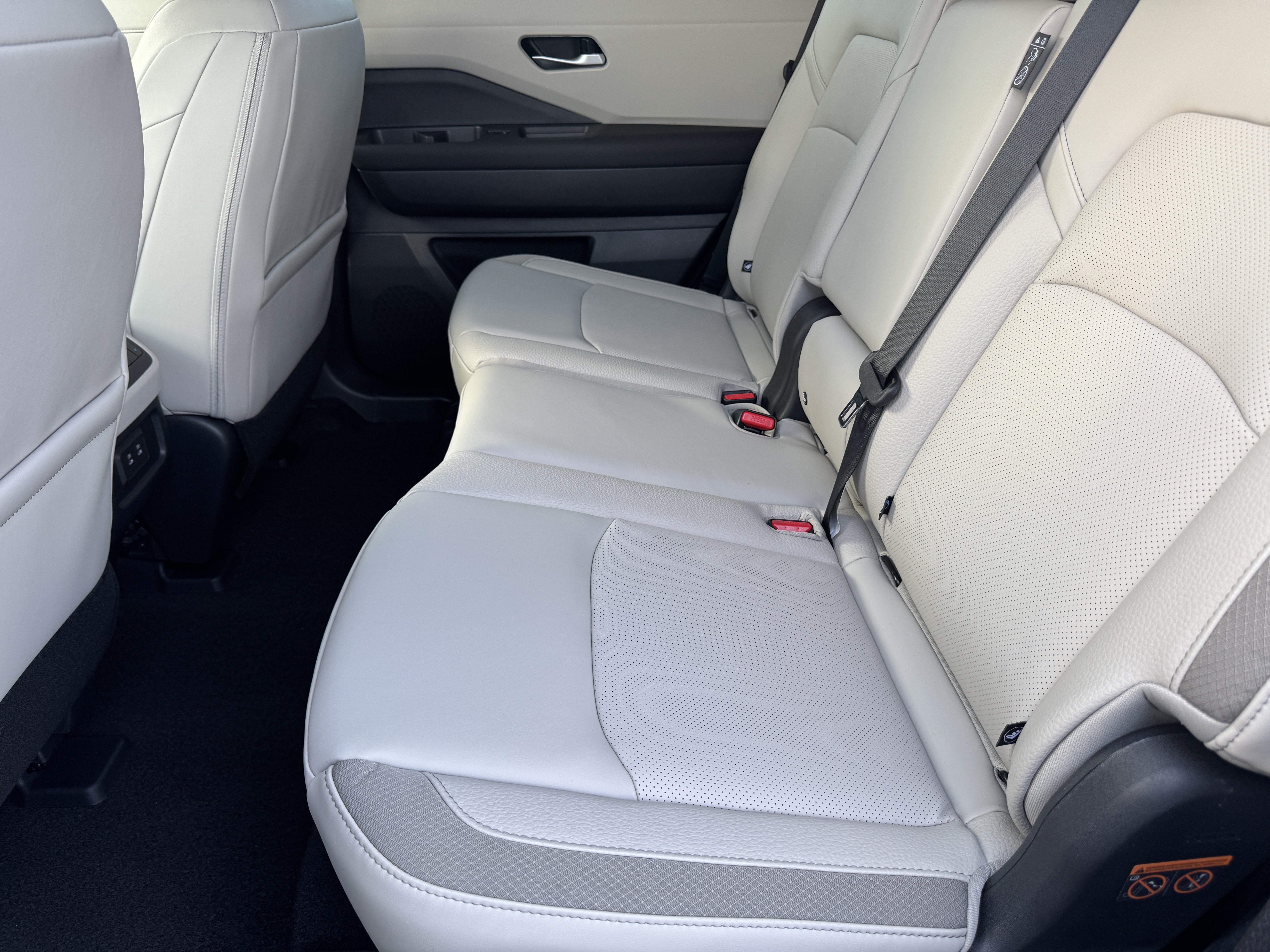 New 2026 Nissan Pathfinder SL AWD/4WD image 21