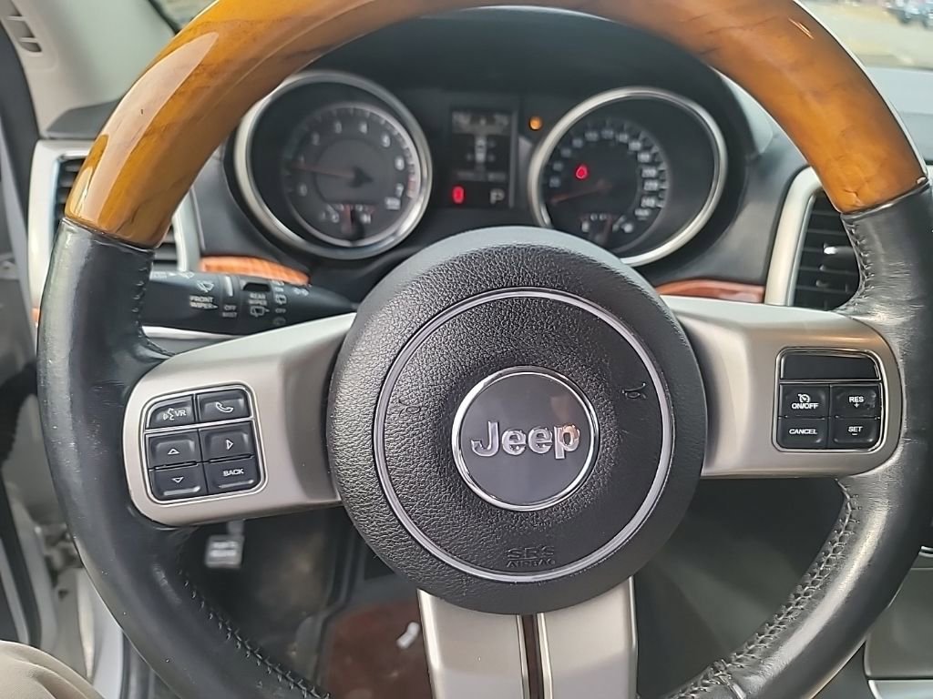 Used 2011 Jeep Grand Cherokee Overland image 14