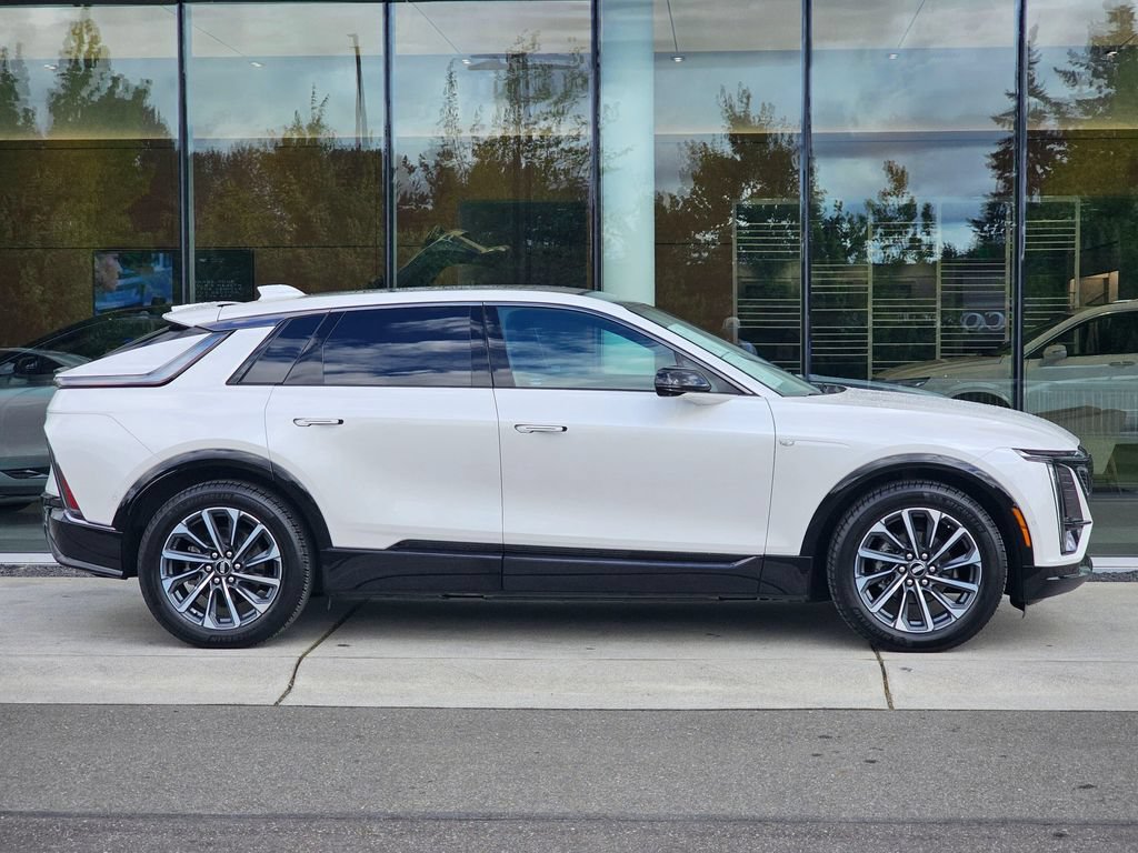 Certified 2024 Cadillac Lyriq Sport AWD/4WD image 6