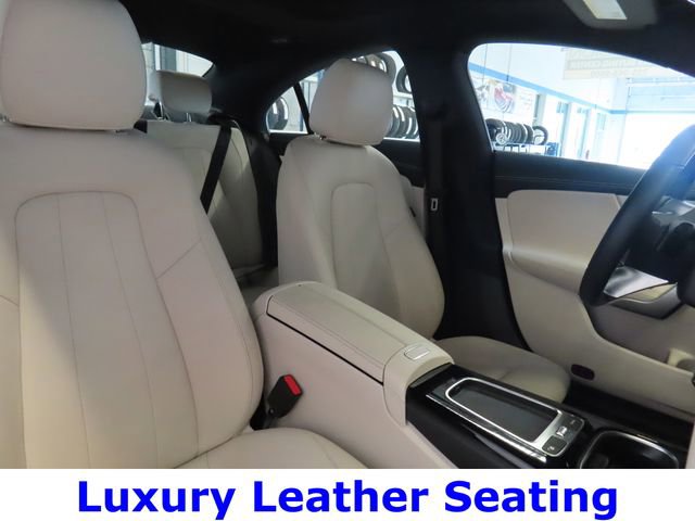Used 2025 Mercedes-Benz CLA 250 image 7