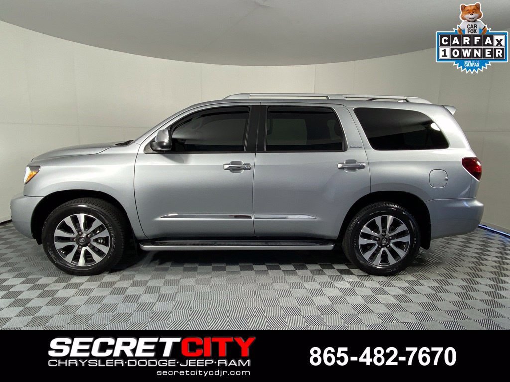 Used 2020 Toyota Sequoia Limited w/ Safety & Convenience Package AWD/4WD image 4
