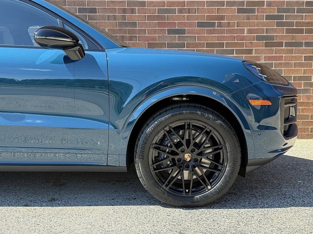 New 2026 Porsche Cayenne Coupe image 11