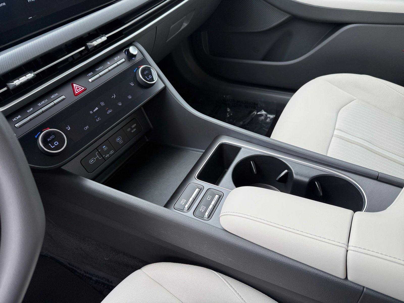 Certified 2025 Hyundai Sonata SEL image 13