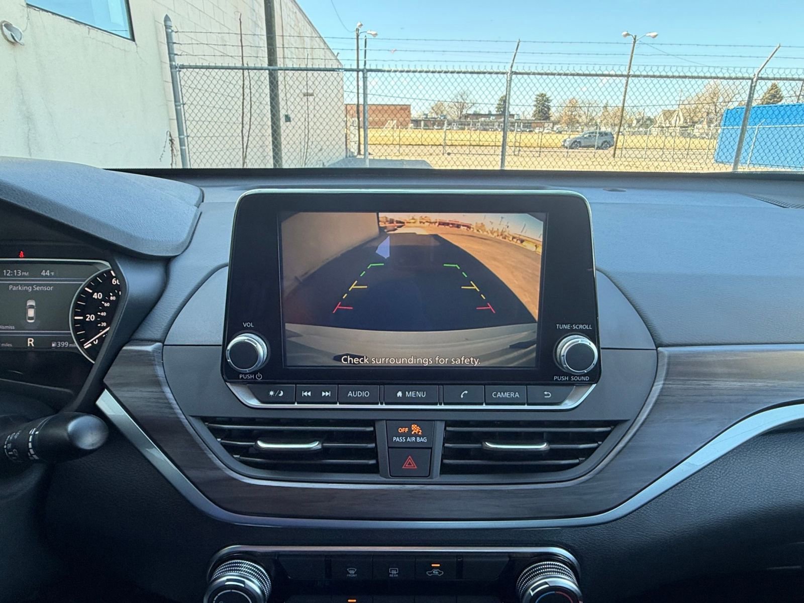 Used 2025 Nissan Altima 2.5 SV FWD image 22