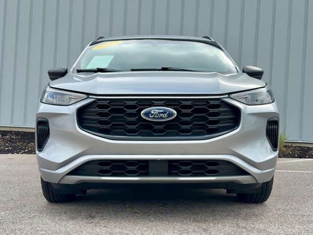 Used 2024 Ford Escape ST-Line w/ Tech Pack #1 FWD image 3