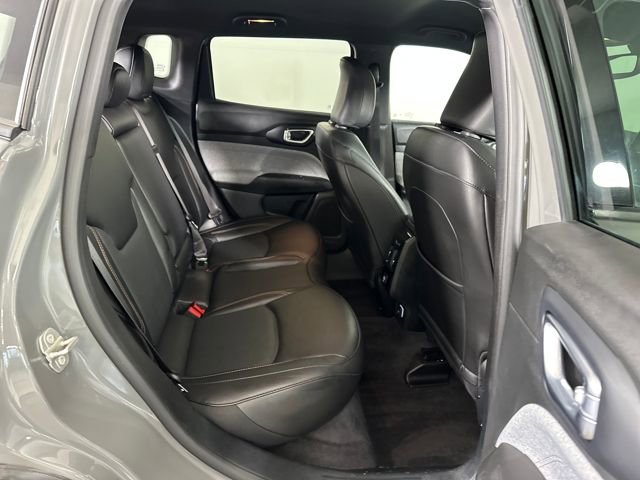 Used 2023 Jeep Compass Latitude image 27