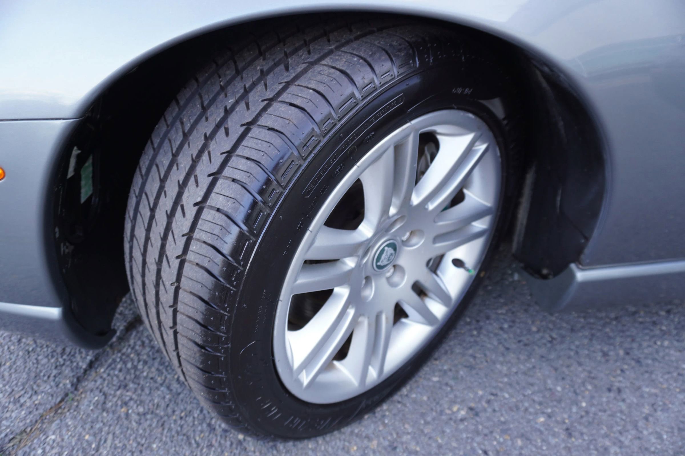 Used 2005 Jaguar XK8 Convertible image 18