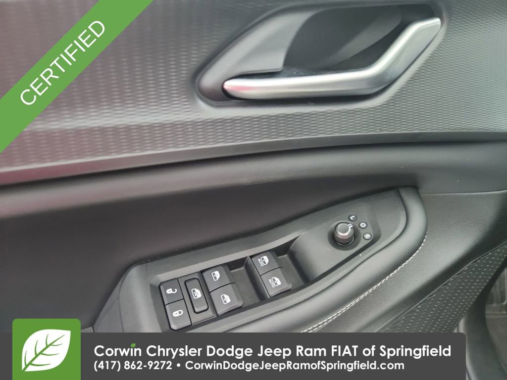 Used 2023 Jeep Grand Cherokee L Laredo AWD/4WD image 20