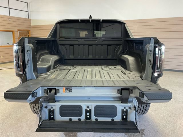 Used 2025 GMC Hummer EV 2X w/ LPO, Illumination Package image 11