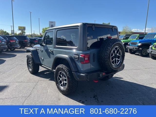 Used 2024 Jeep Wrangler Rubicon w/ Convenience Group AWD/4WD image 3
