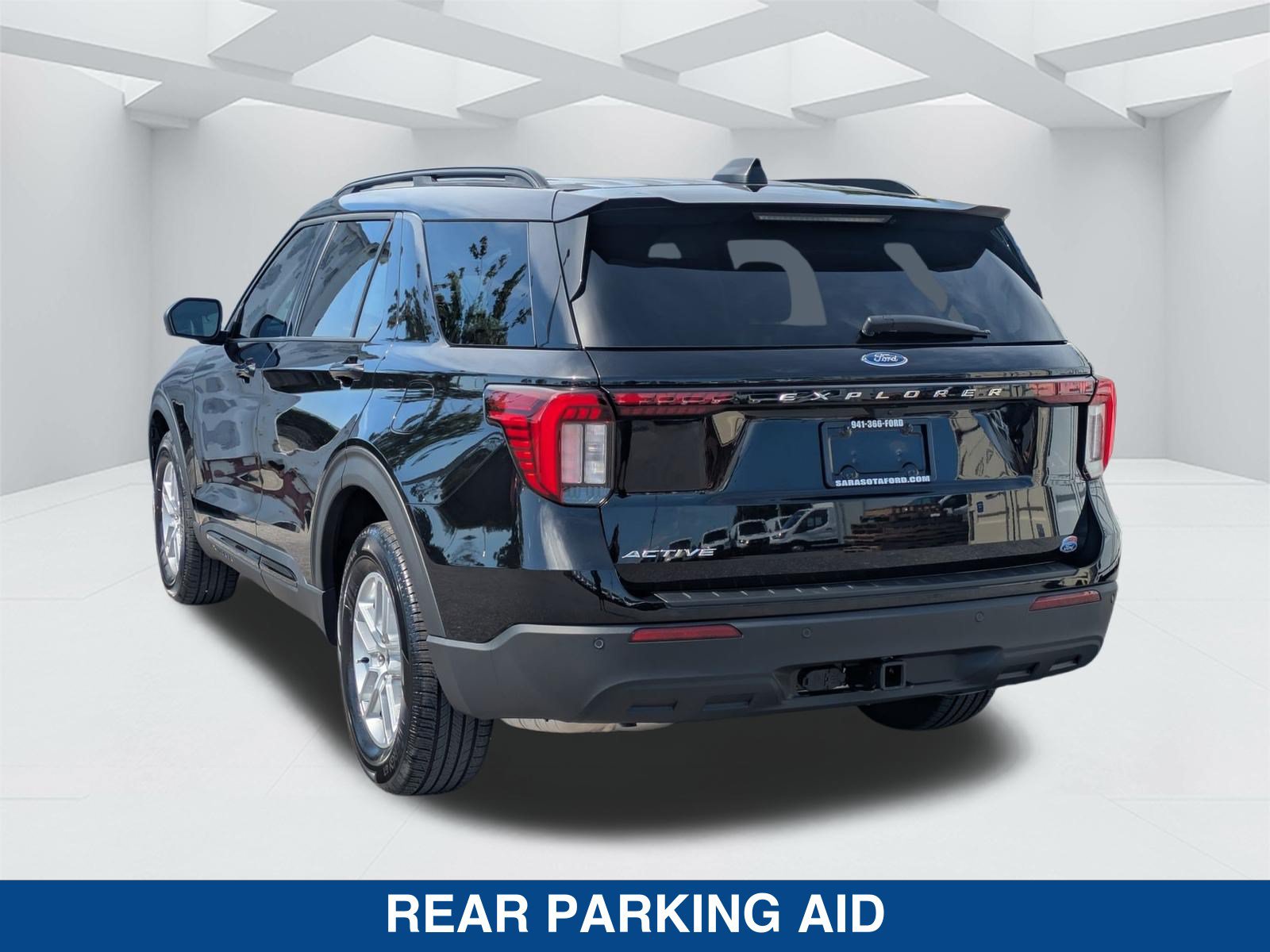 New 2026 Ford Explorer Active RWD image 8