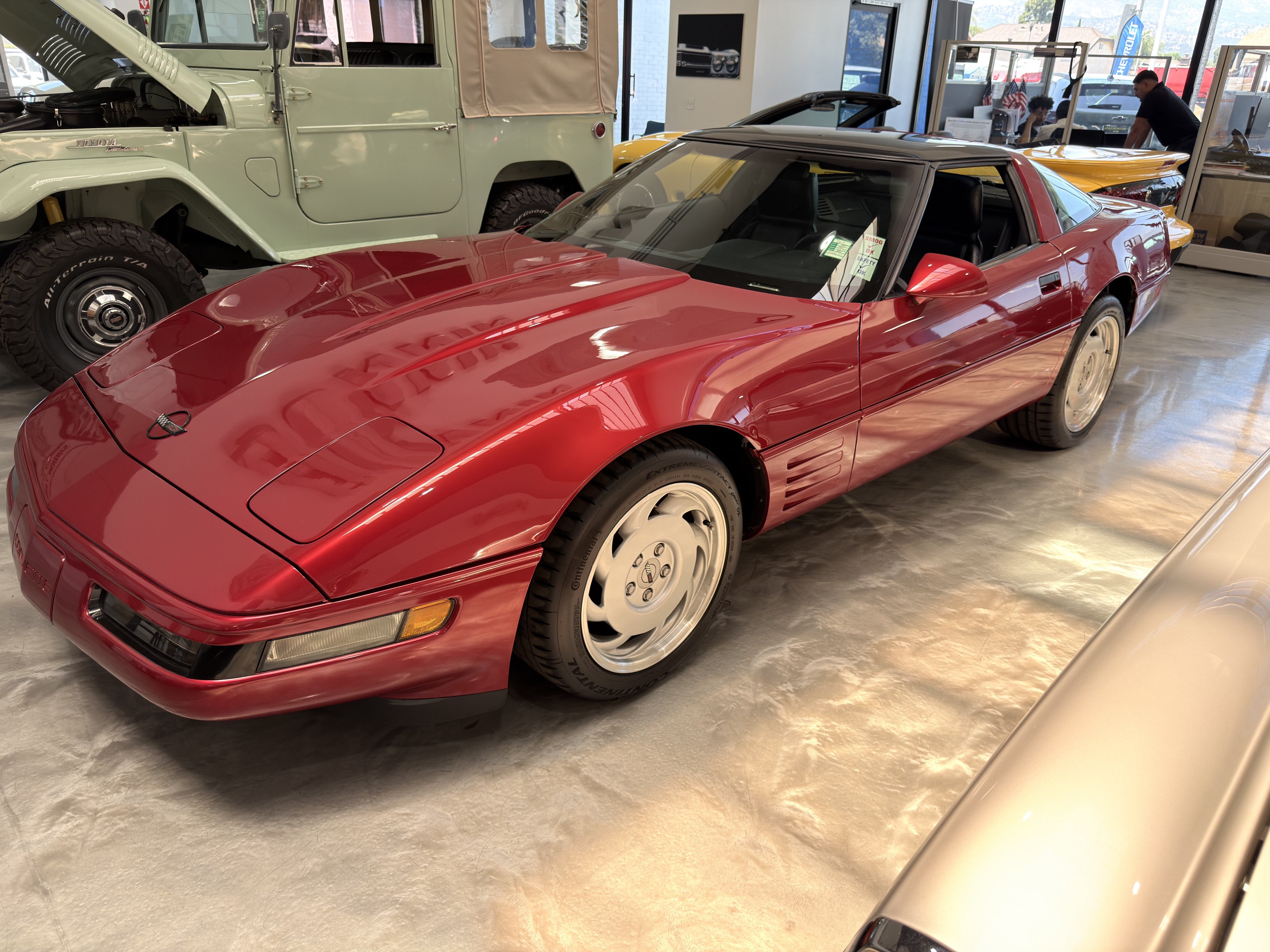 Used 1991 Chevrolet Corvette Coupe RWD image 5