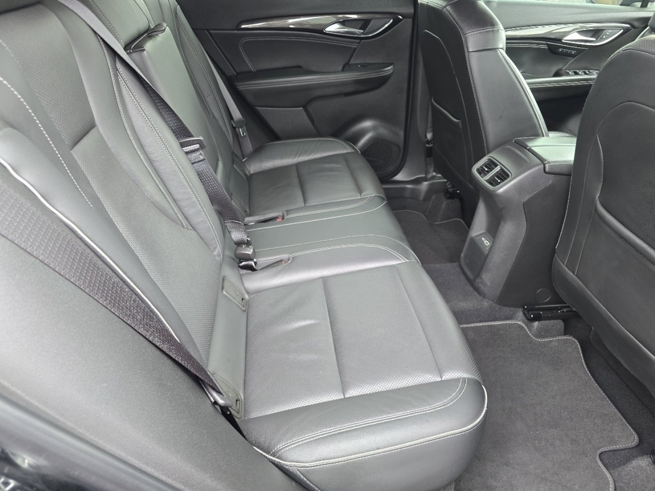 Used 2021 Buick Envision Essence w/ Technology Package I image 21