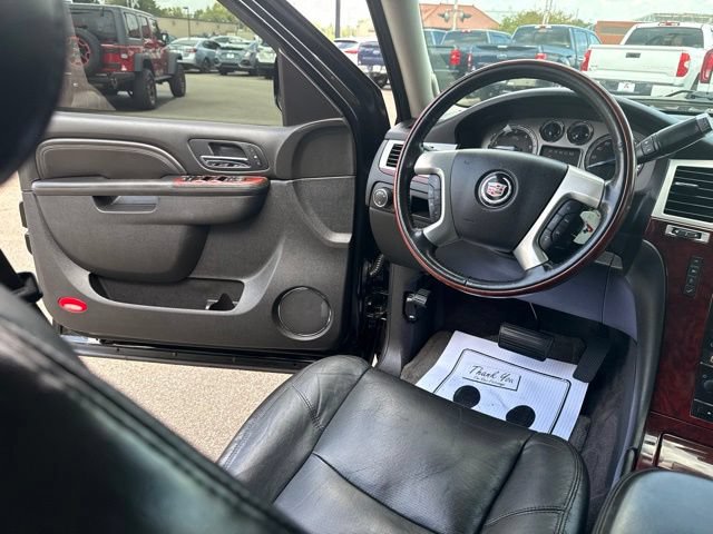 Used 2011 Cadillac Escalade Premium AWD/4WD image 21