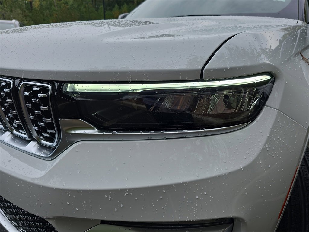 New 2025 Jeep Grand Cherokee Summit w/ Luxury Tech Group V image 33