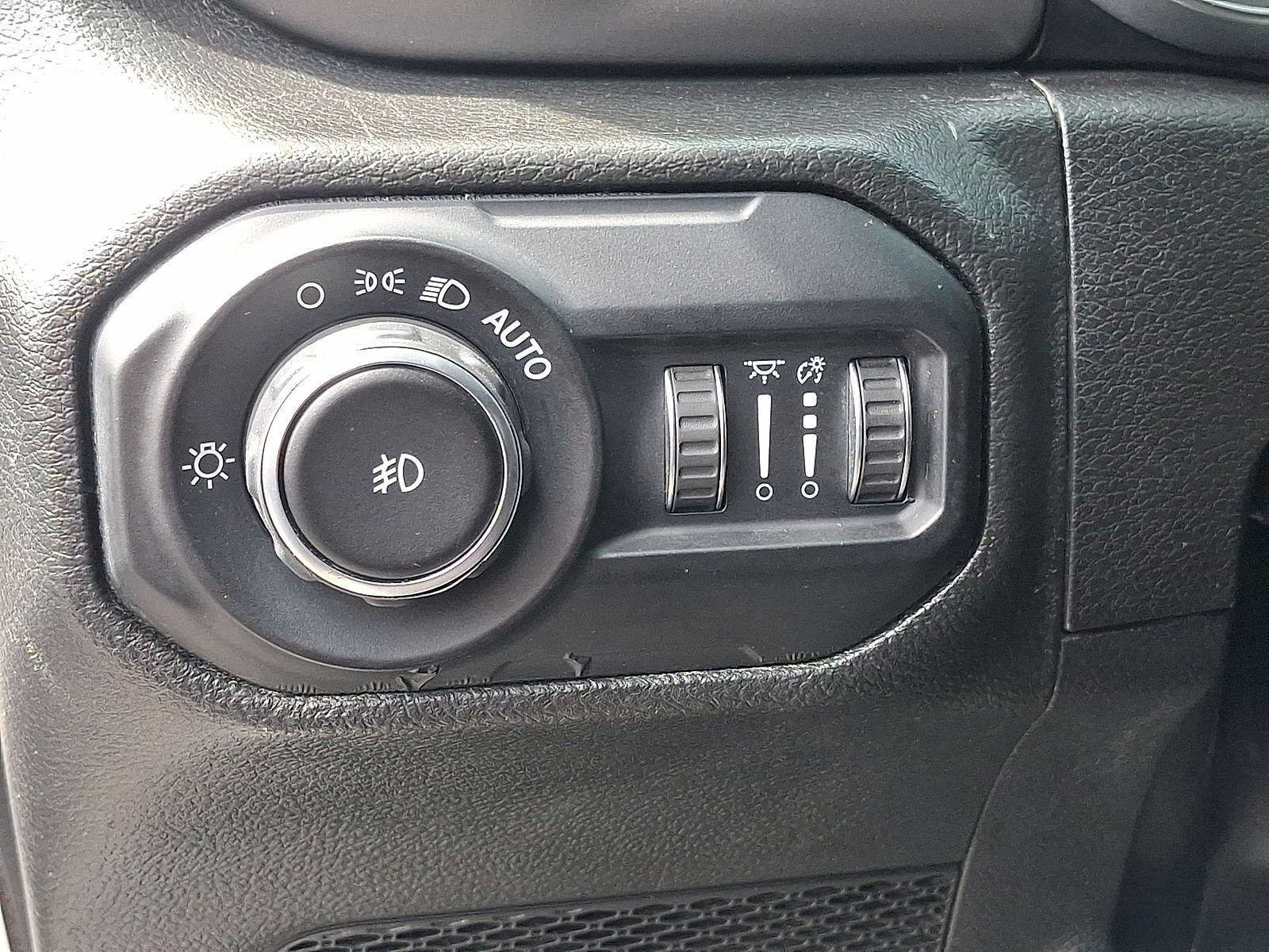 Used 2022 Jeep Wrangler Sport AWD/4WD image 20