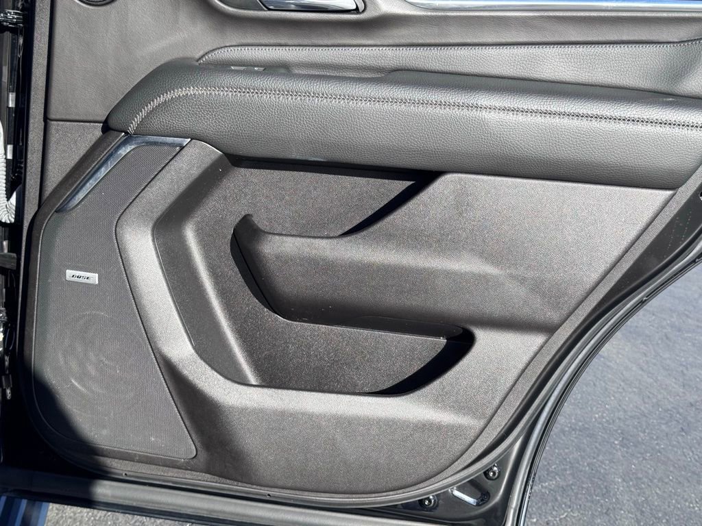 Used 2021 GMC Yukon Denali w/ Denali Ultimate Package image 25