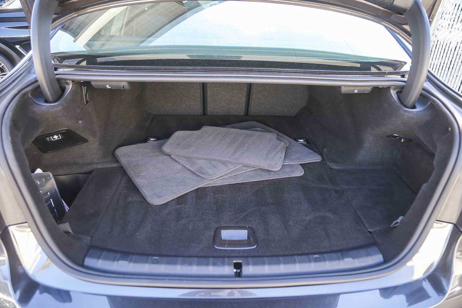 Certified 2023 BMW 530e w/ Convenience Package image 23