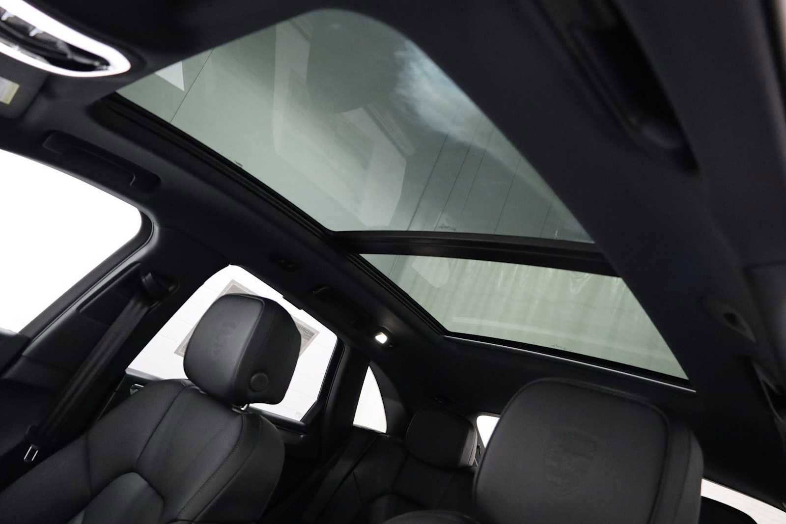 New 2026 Porsche Macan image 20