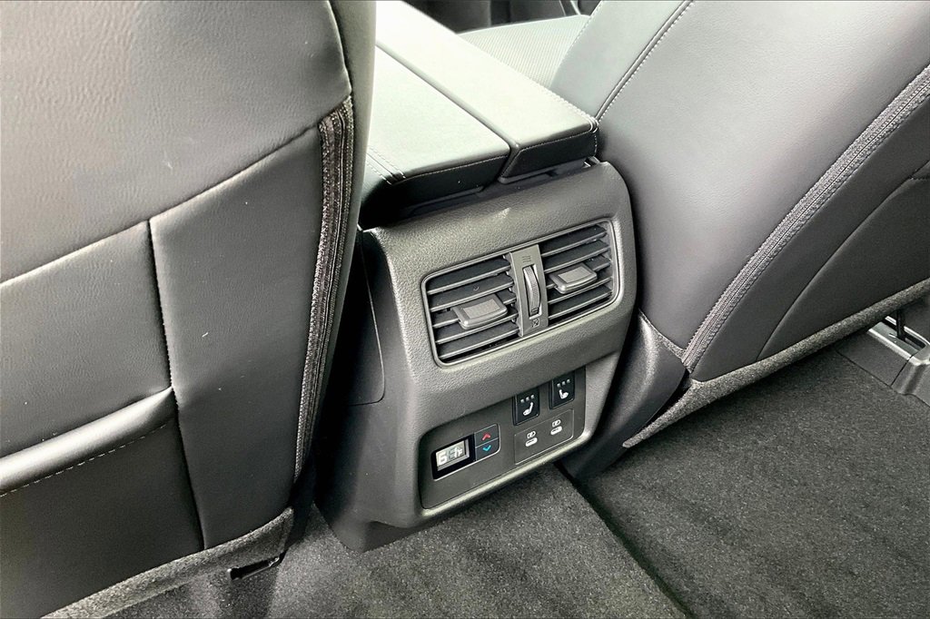 New 2026 Nissan Rogue Platinum image 18
