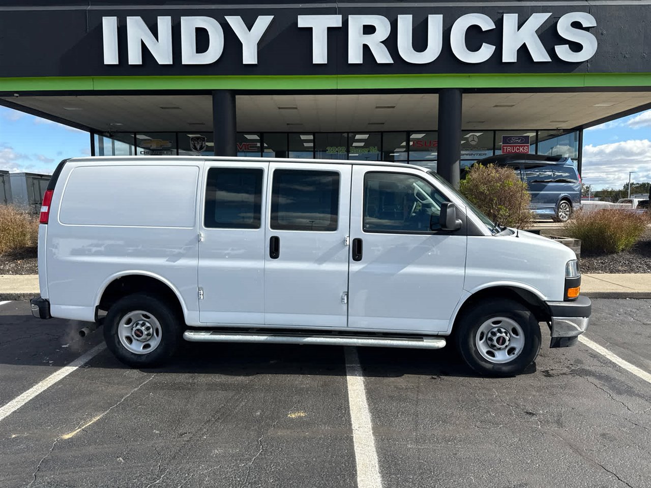 Used 2024 GMC Savana 2500 w/ Driver Convenience Package image 1