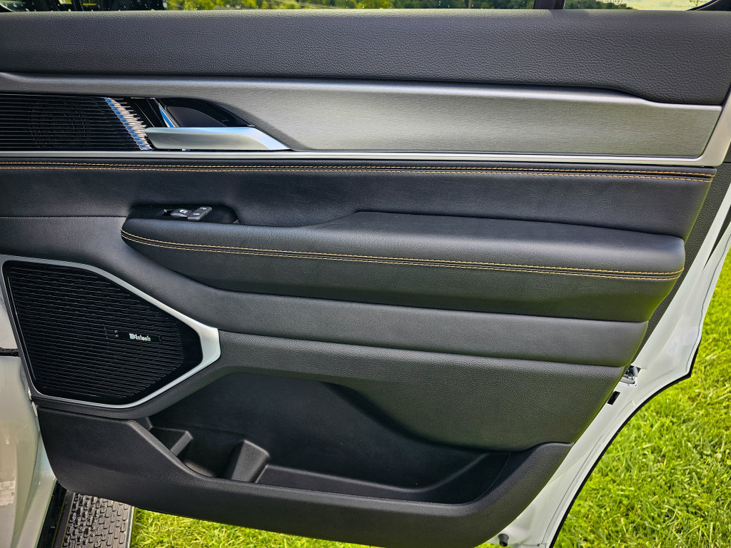 New 2026 Jeep Grand Wagoneer 4WD image 44