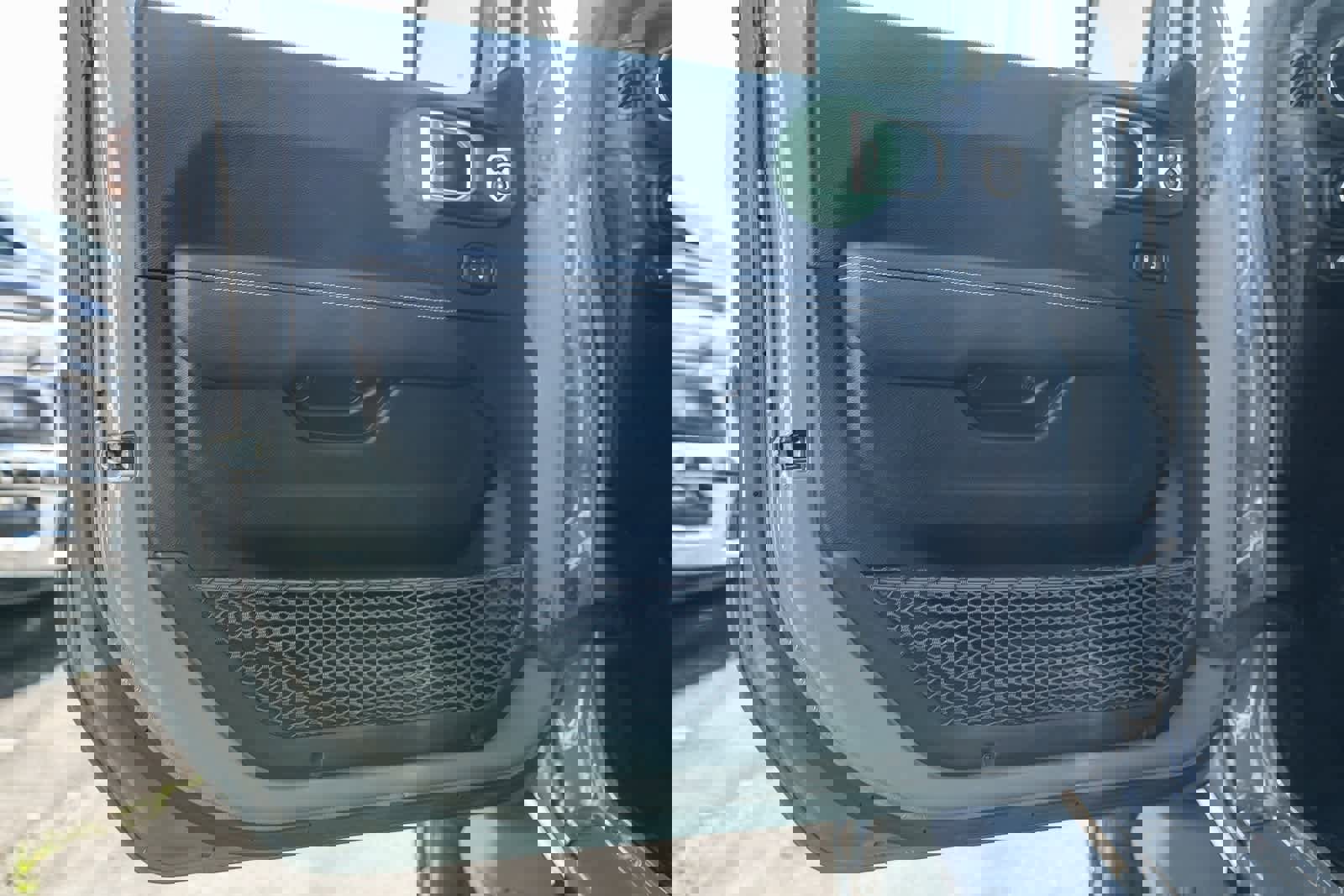 Used 2023 Jeep Wrangler Sahara w/ Cold Weather Group image 19