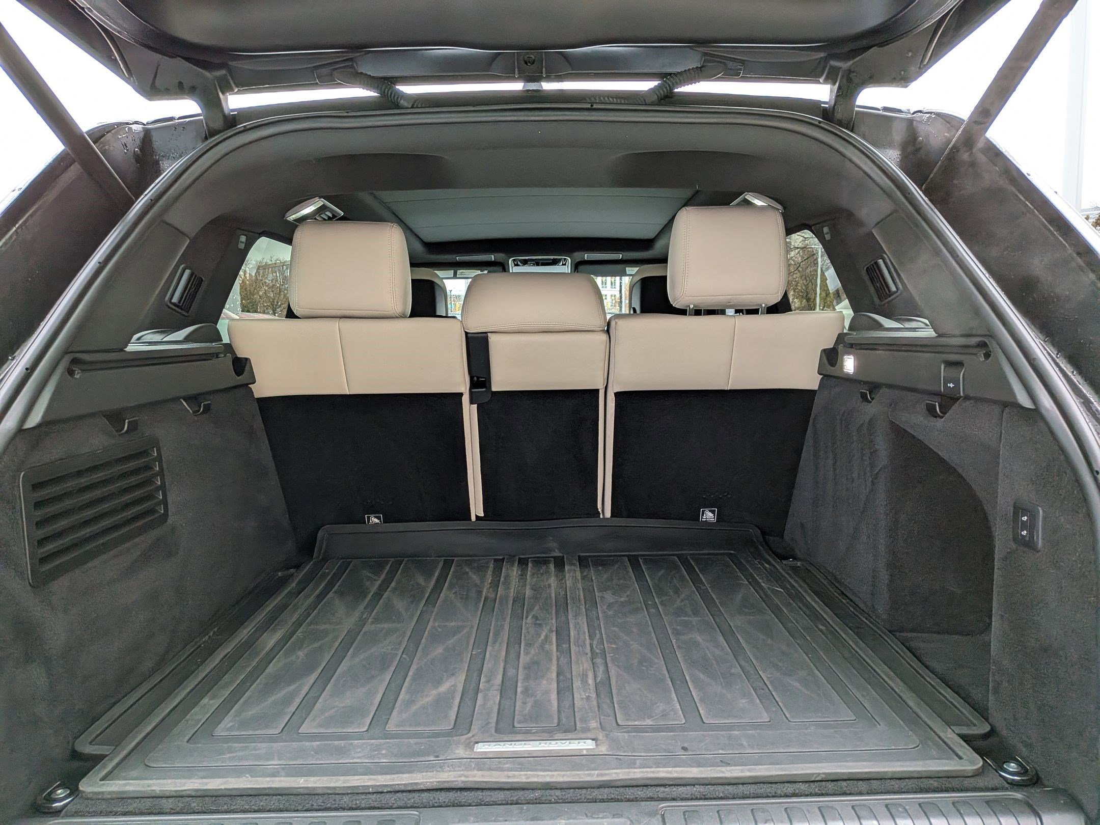 Certified 2020 Land Rover Range Rover Sport HST image 27