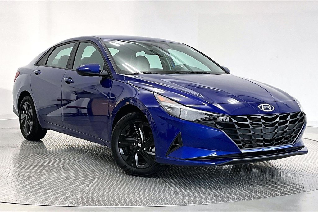 Certified 2023 Hyundai Elantra SEL w/ Preferred Accessory Package FWD image 11