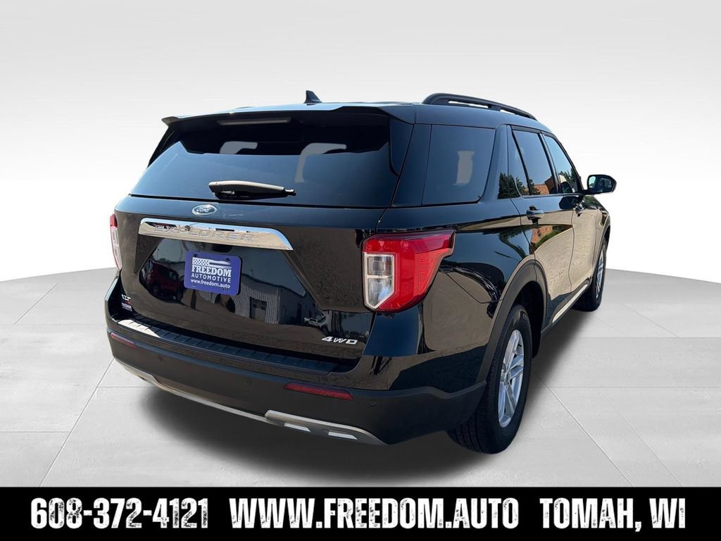 Used 2024 Ford Explorer XLT w/ Equipment Group 202A AWD/4WD image 7