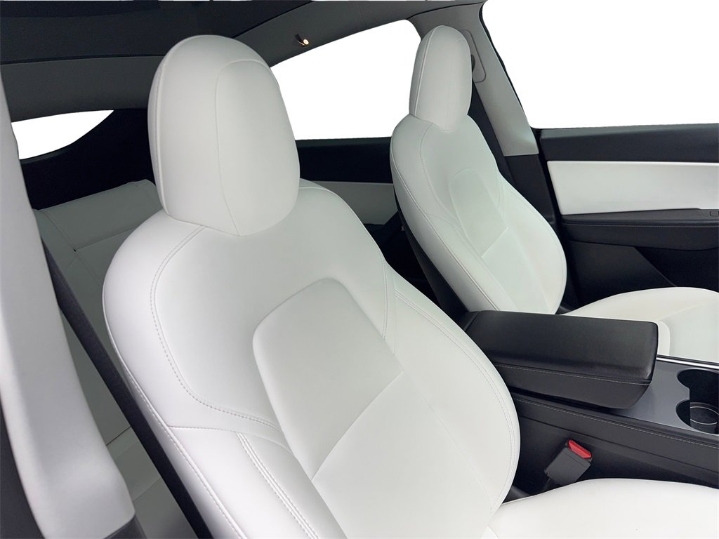Used 2022 Tesla Model Y Long Range image 44