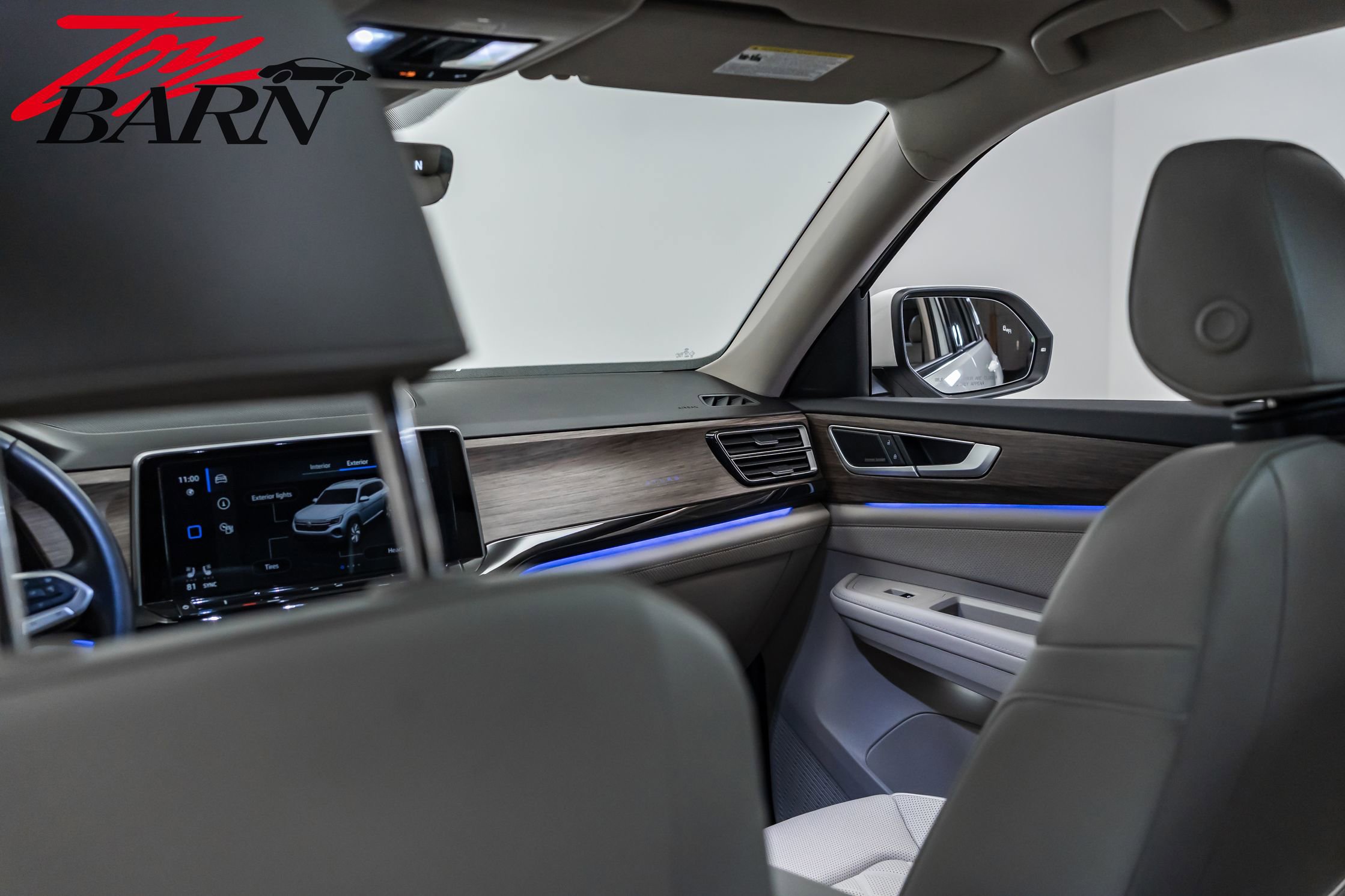 Used 2024 Volkswagen Atlas SEL Premium R-Line image 45