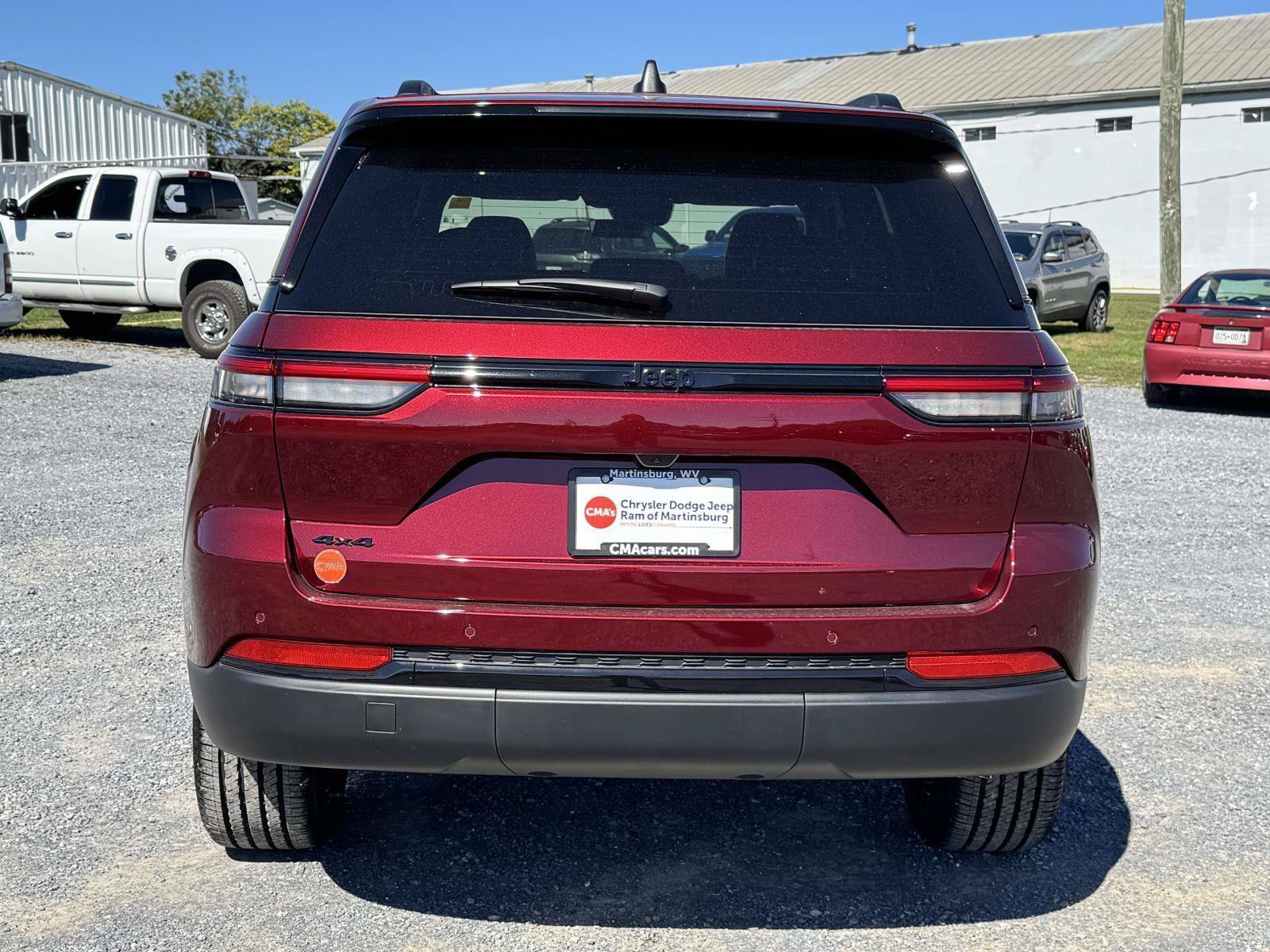 New 2025 Jeep Grand Cherokee Altitude AWD/4WD image 20