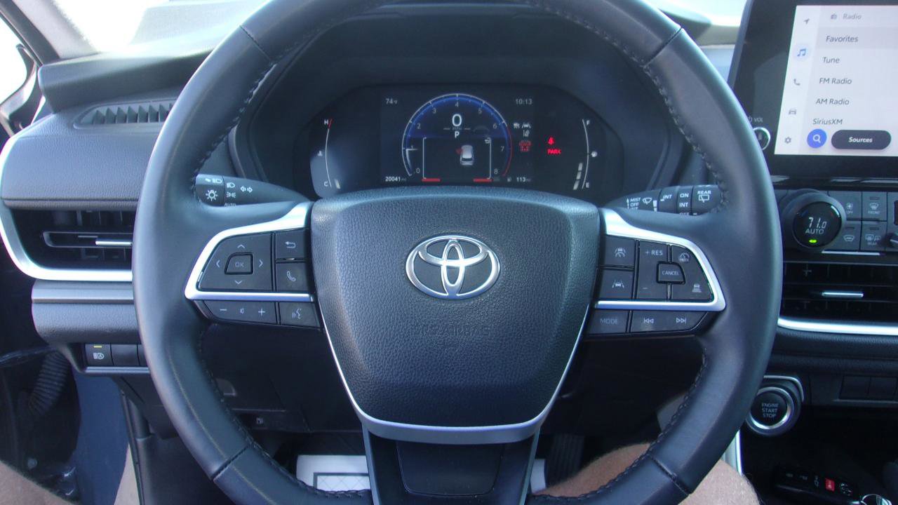 Used 2024 Toyota Grand Highlander AWD image 12