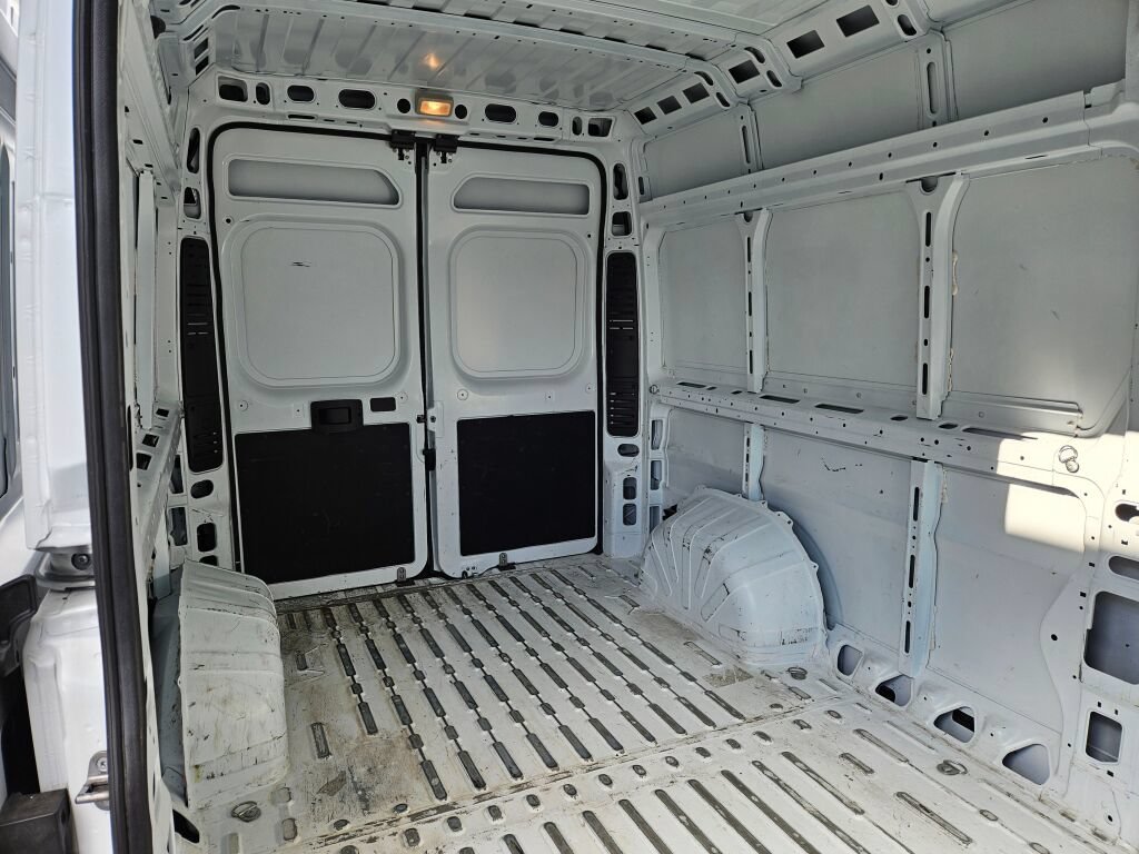 Used 2023 RAM ProMaster 2500 FWD image 12