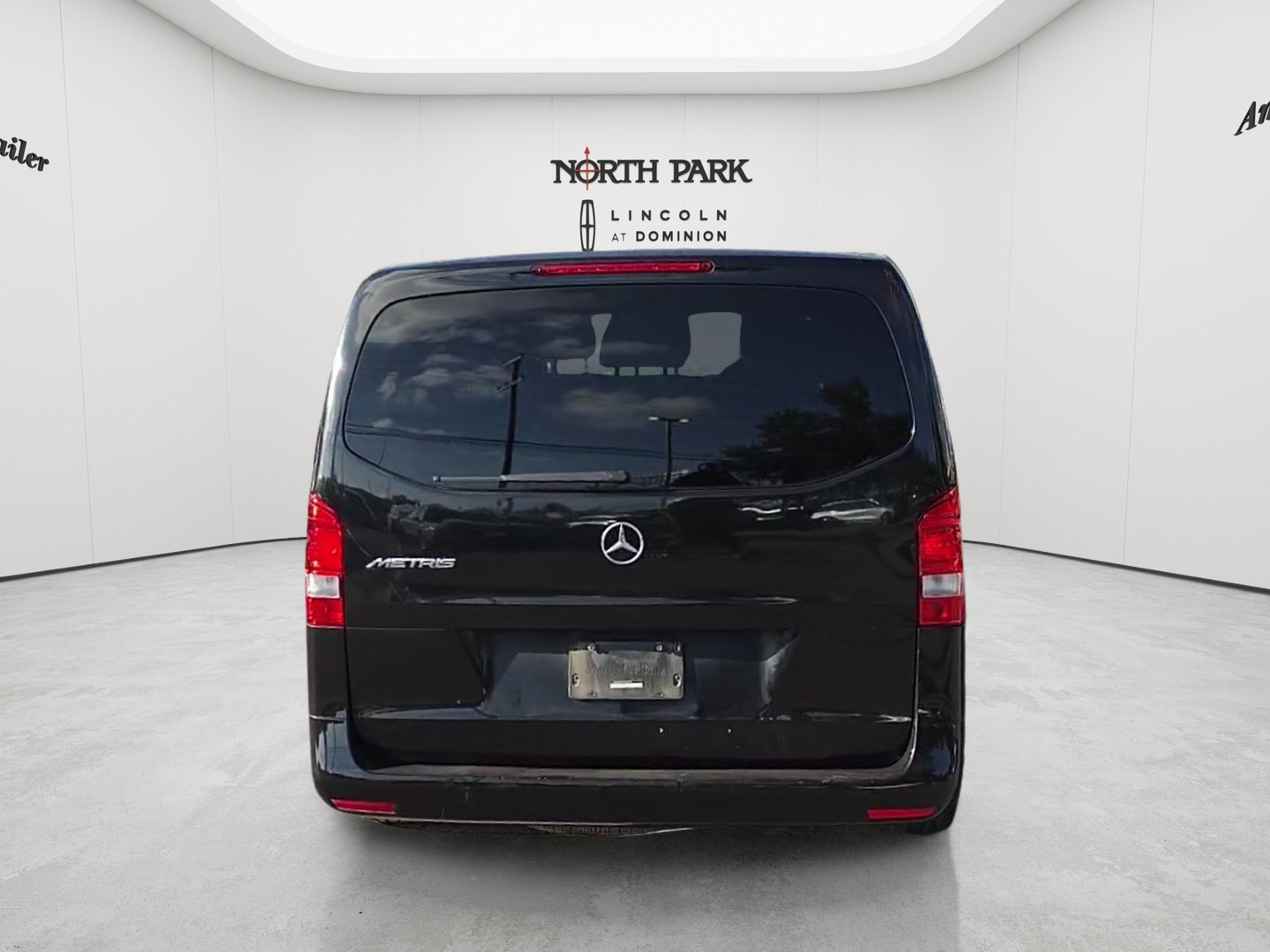 Used 2019 Mercedes-Benz Metris Passenger image 6