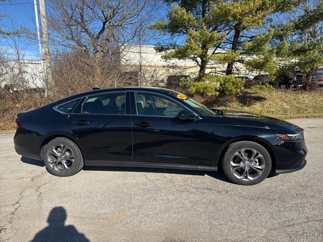 Used 2023 Honda Accord EX image 2