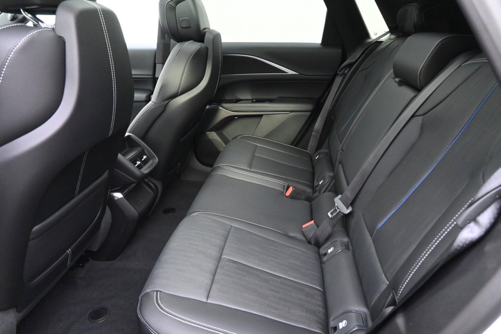 New 2025 Cadillac Lyriq Sport image 21