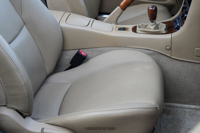 Used 2001 MAZDA MX-5 Miata RWD image 35