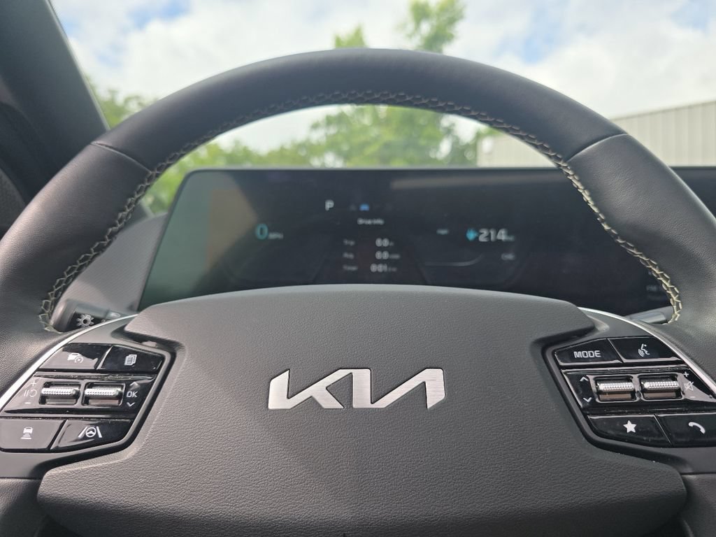 Used 2023 Kia EV6 GT-Line AWD/4WD image 29