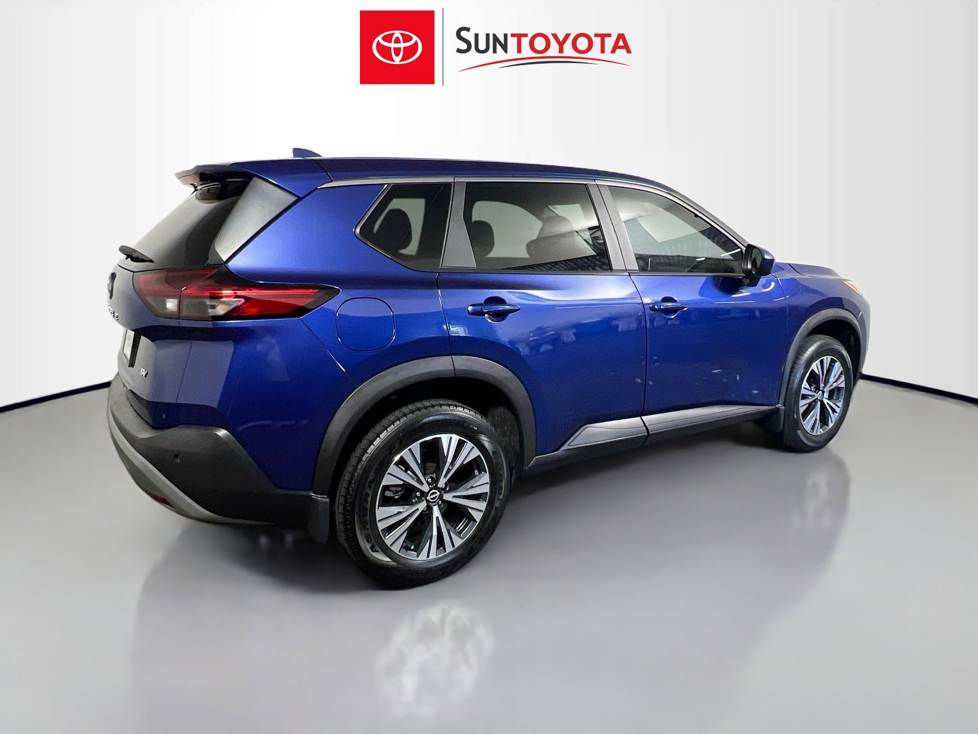 Used 2023 Nissan Rogue SV FWD image 4